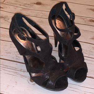 Audrey Brooke black heels size 8